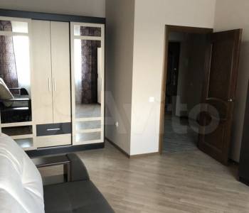 Сдается 1-комнатная квартира, 42 м²