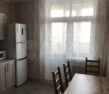 Сдается 1-комнатная квартира, 42 м²