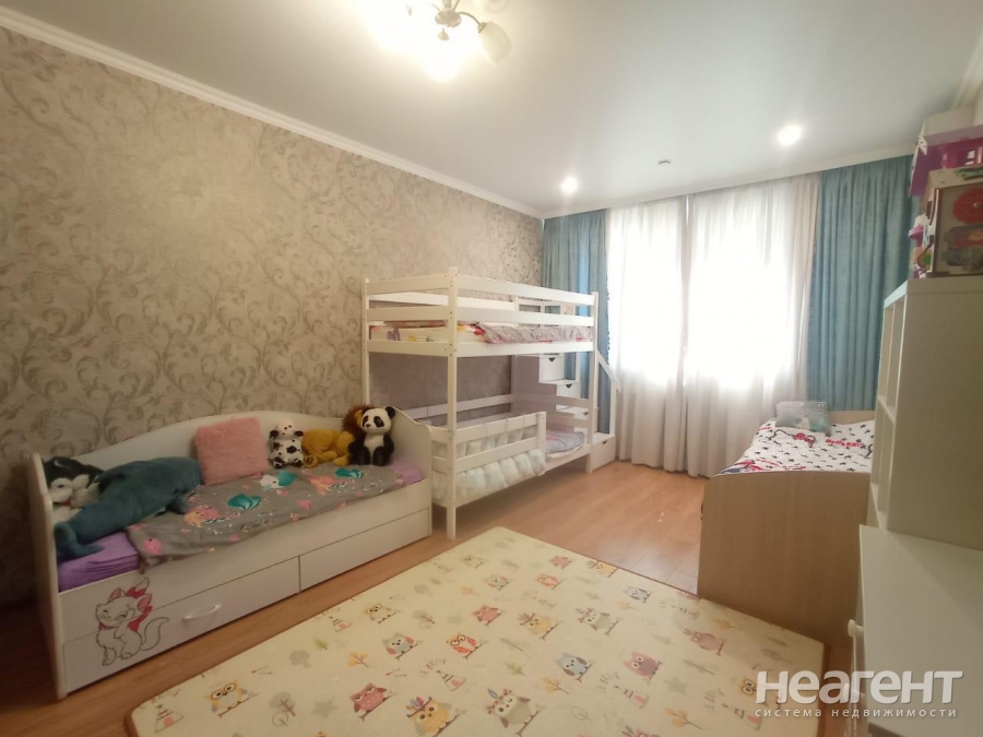 Продается 2-х комнатная квартира, 61 м²