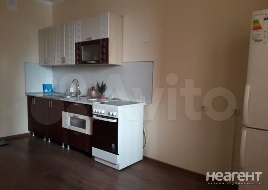 Сдается 1-комнатная квартира, 51 м²