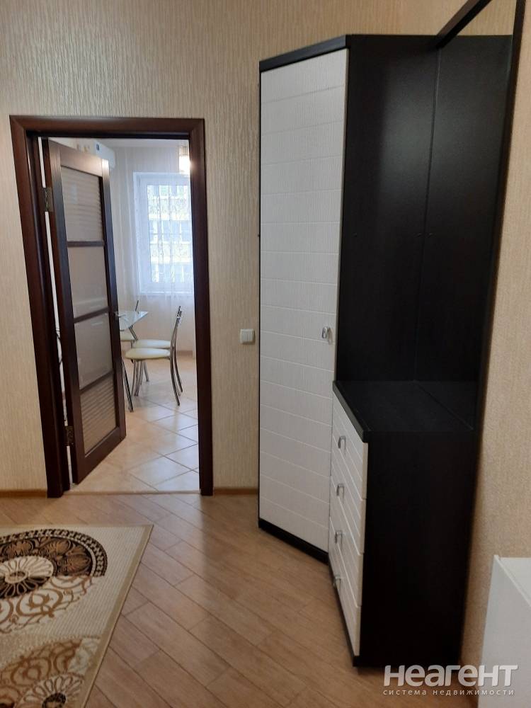 Сдается 2-х комнатная квартира, 65 м²