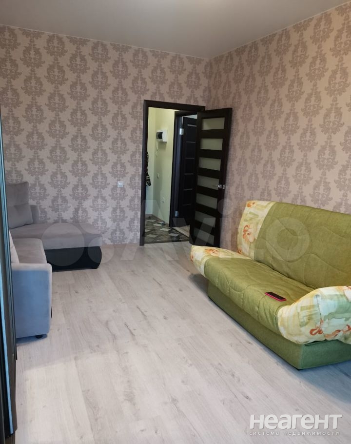 Сдается 1-комнатная квартира, 40 м²