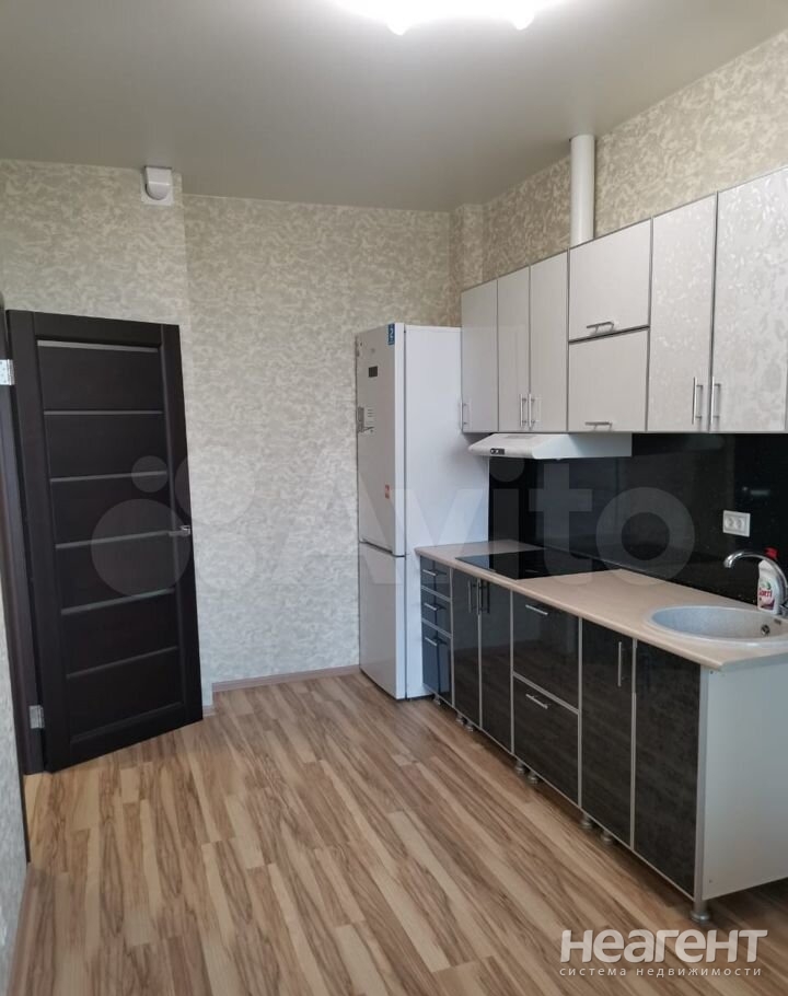 Сдается 1-комнатная квартира, 40 м²