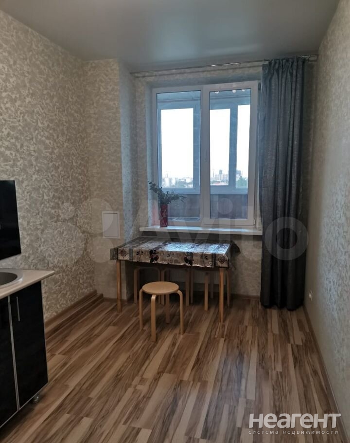 Сдается 1-комнатная квартира, 40 м²