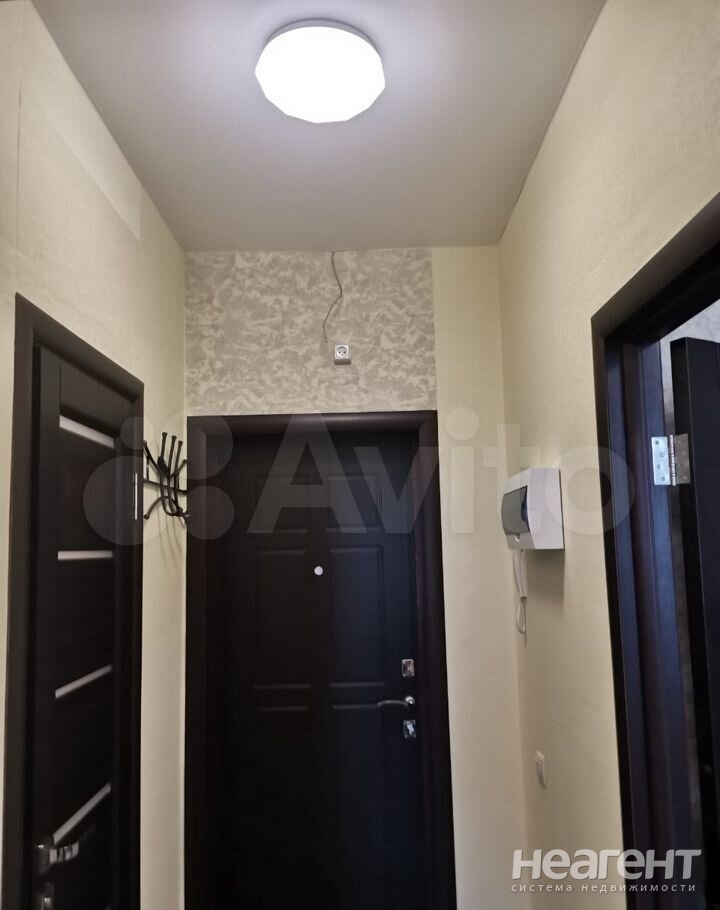 Сдается 1-комнатная квартира, 40 м²