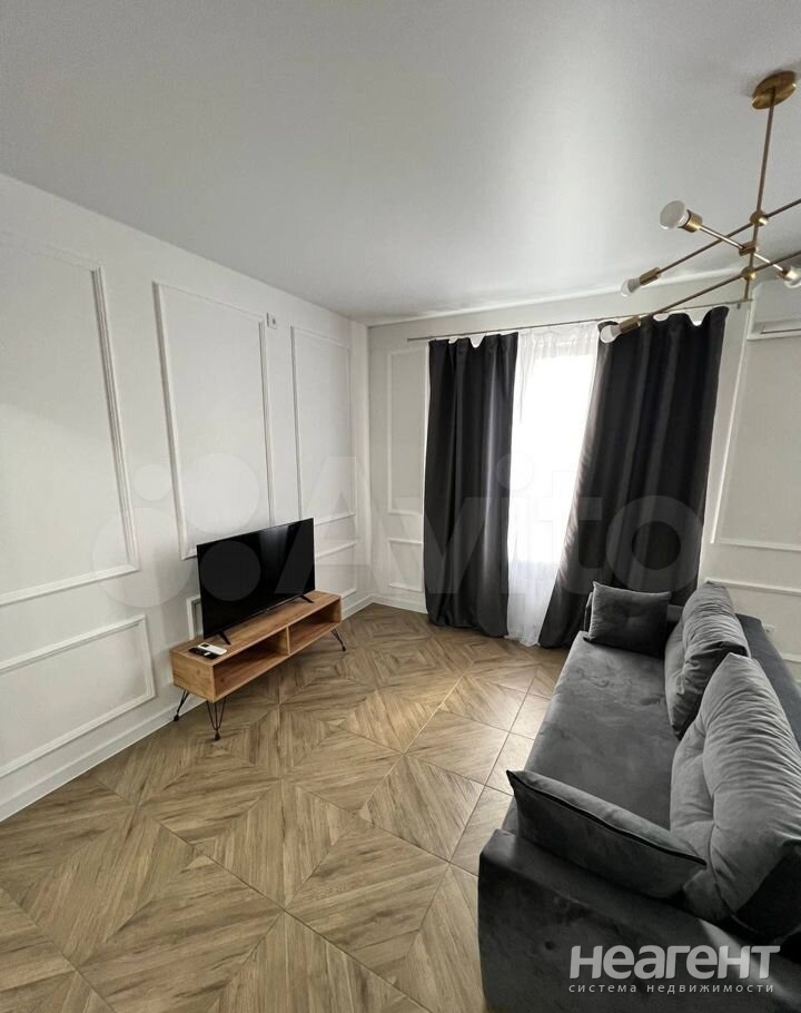 Продается 1-комнатная квартира, 47 м²