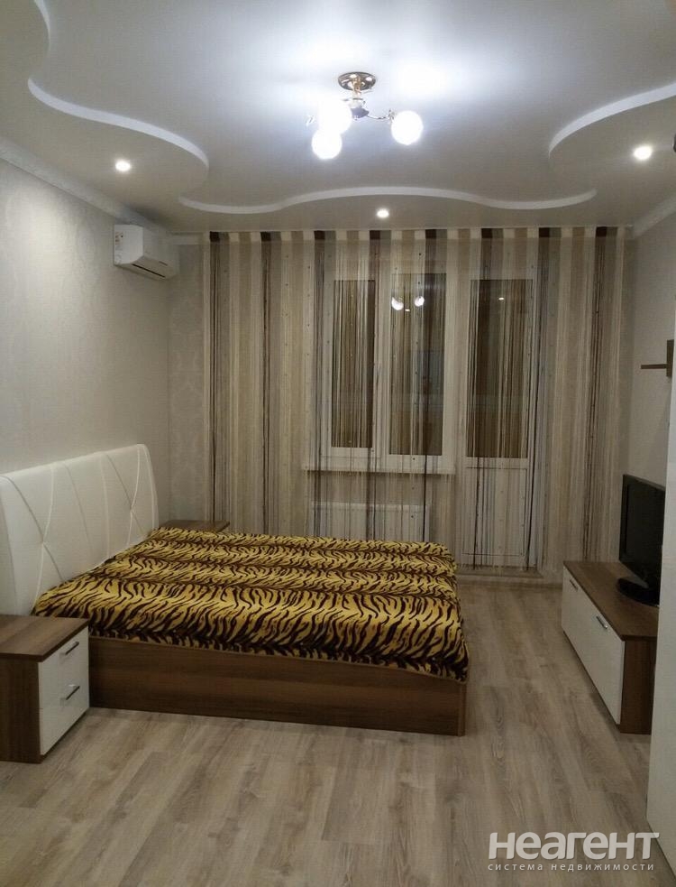 Сдается 1-комнатная квартира, 40 м²