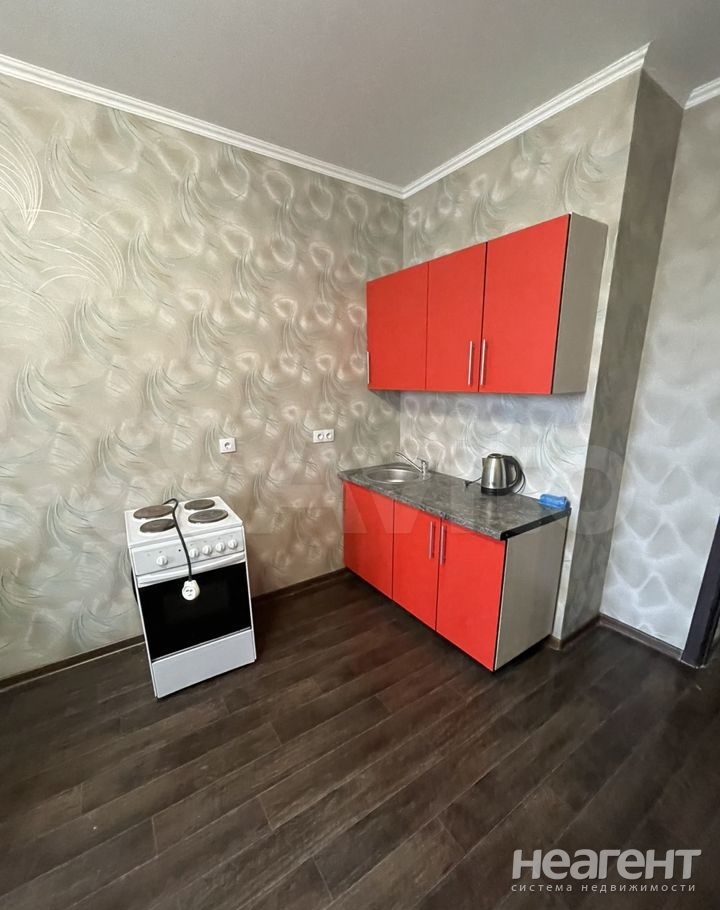 Продается 1-комнатная квартира, 43 м²