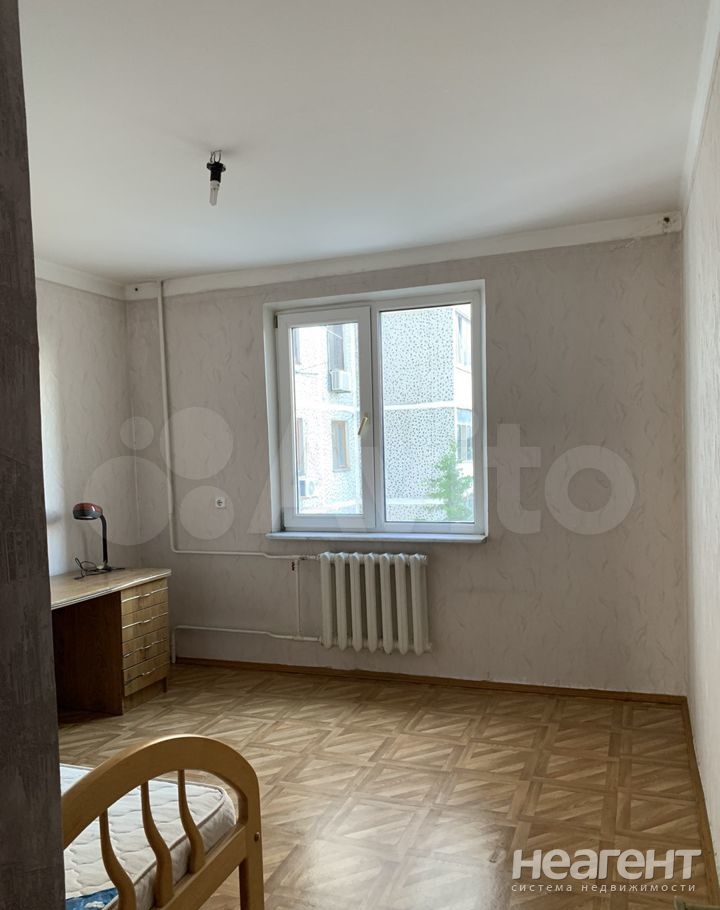 Продается Многокомнатная квартира, 76,5 м²