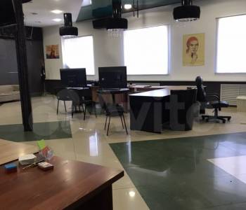 Сдается Нежилое помещение, 200 м²