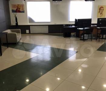 Сдается Нежилое помещение, 200 м²