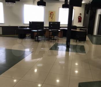 Сдается Нежилое помещение, 200 м²