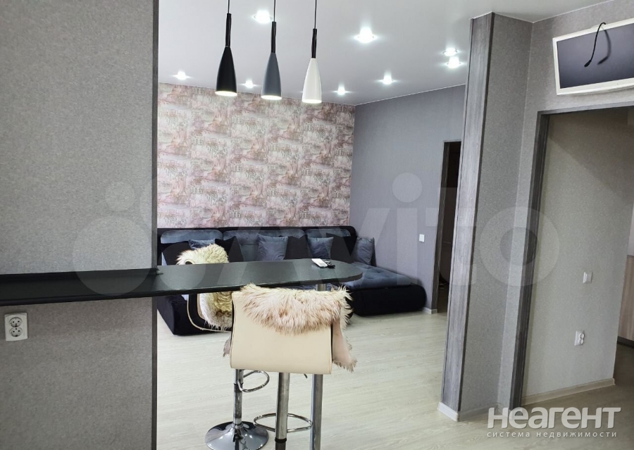 Сдается 2-х комнатная квартира, 80 м²