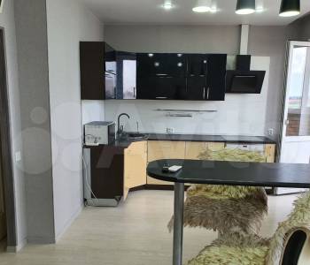 Сдается 2-х комнатная квартира, 80 м²