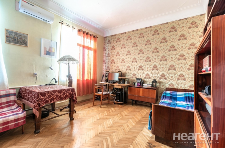 Продается 3-х комнатная квартира, 155 м²