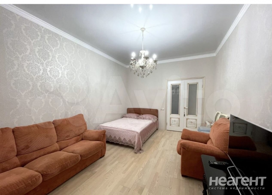 Продается 1-комнатная квартира, 44 м²