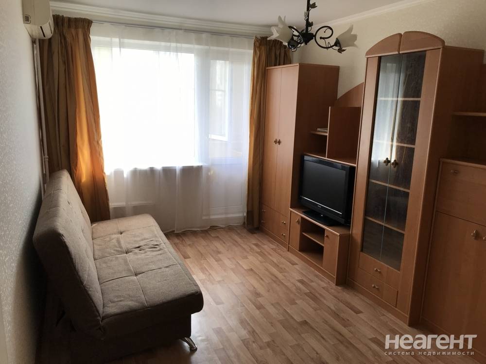 Сдается 1-комнатная квартира, 32 м²