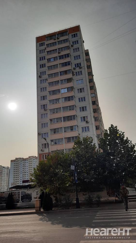 Продается 1-комнатная квартира, 38 м²