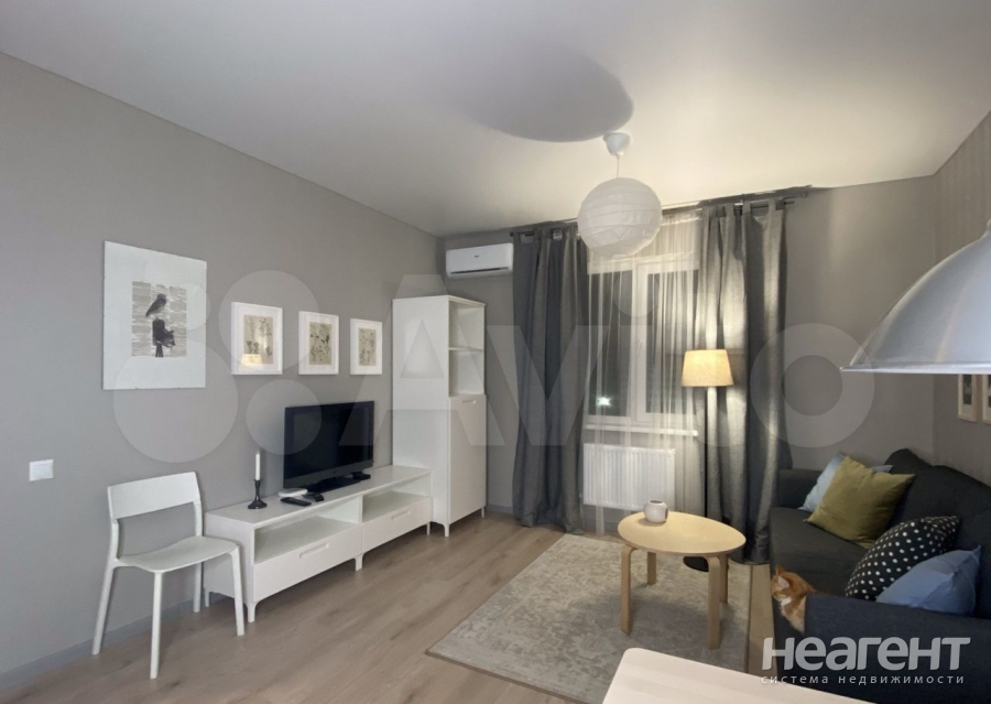 Сдается 1-комнатная квартира, 37 м²