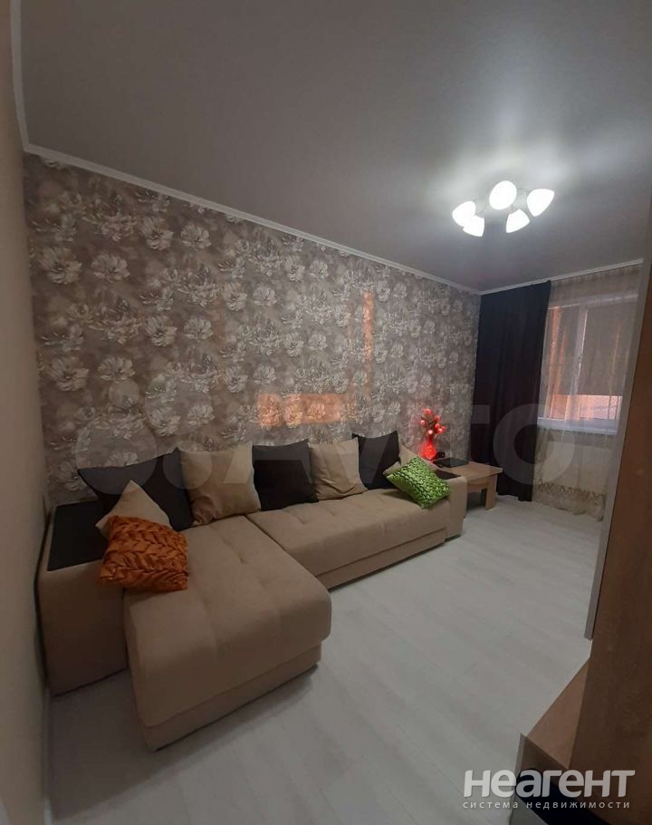 Продается 1-комнатная квартира, 37 м²