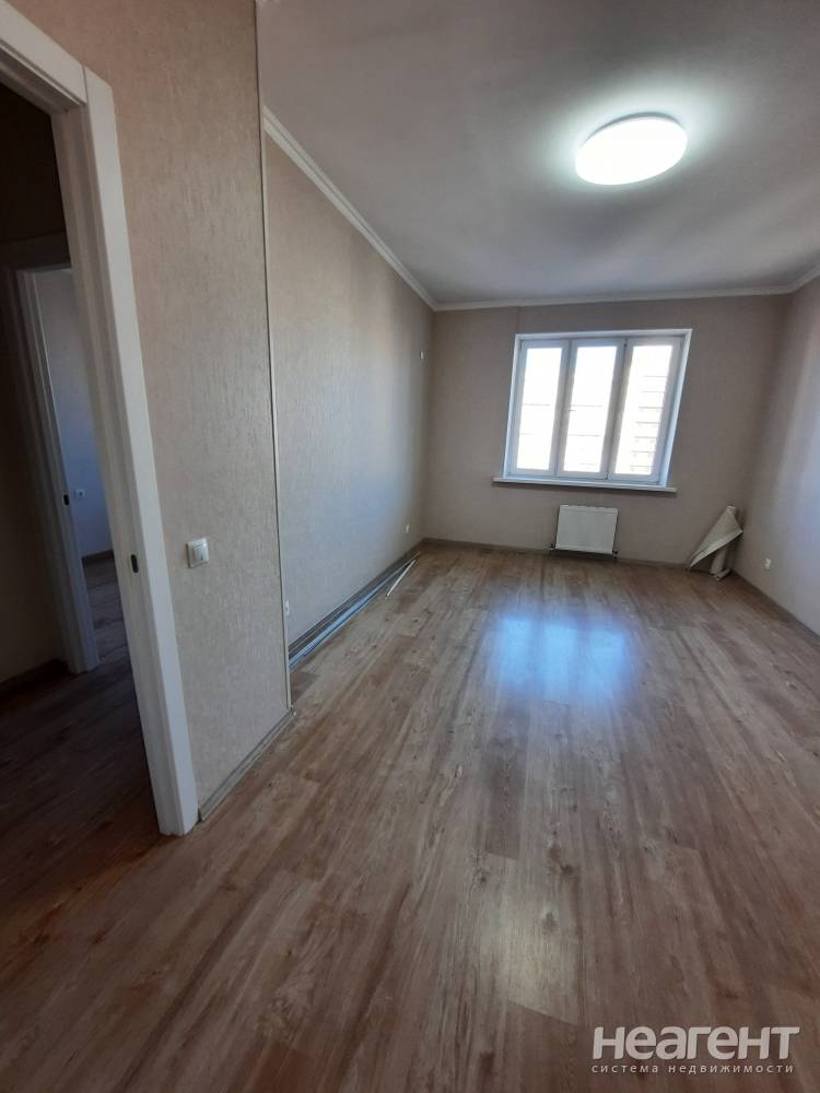 Продается 1-комнатная квартира, 40,5 м²