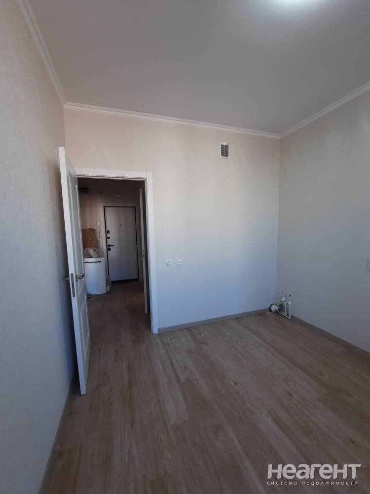 Продается 1-комнатная квартира, 40,5 м²