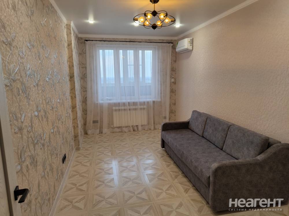 Сдается 1-комнатная квартира, 40 м²