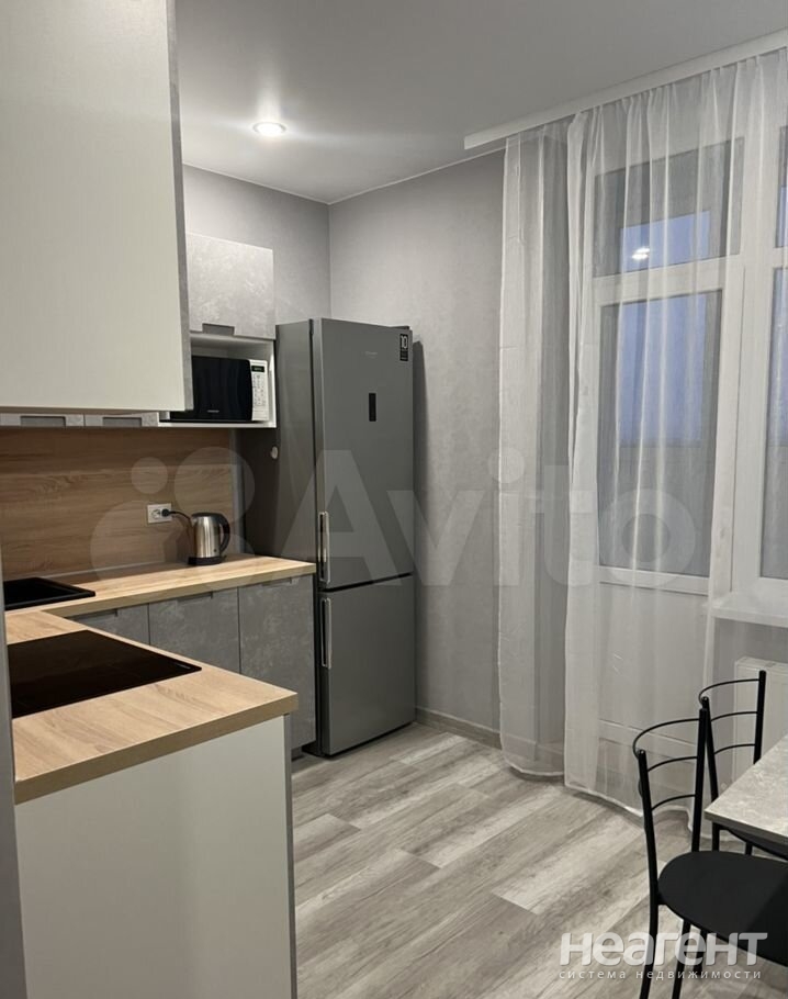 Сдается 1-комнатная квартира, 38 м²