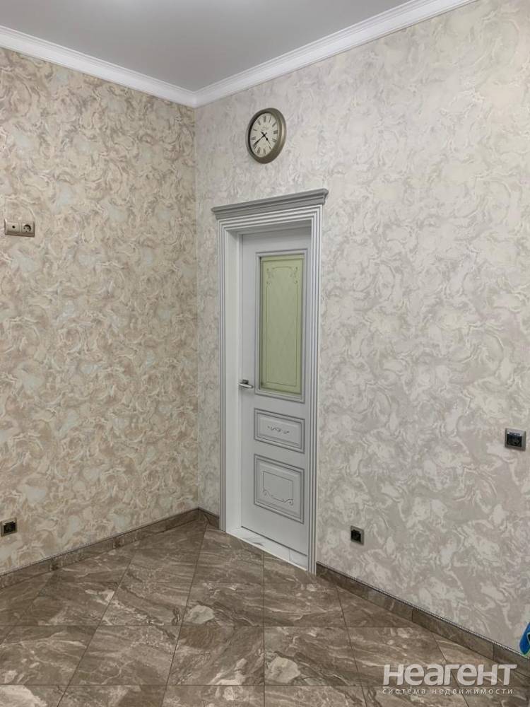 Продается 1-комнатная квартира, 49 м²