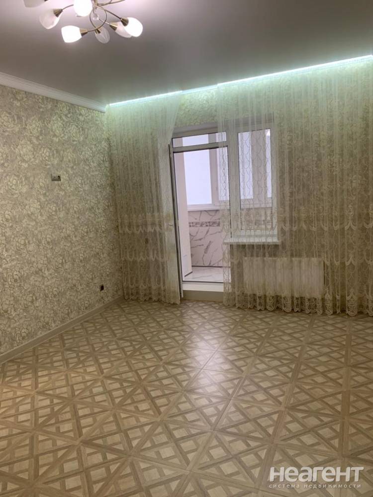 Продается 1-комнатная квартира, 49 м²