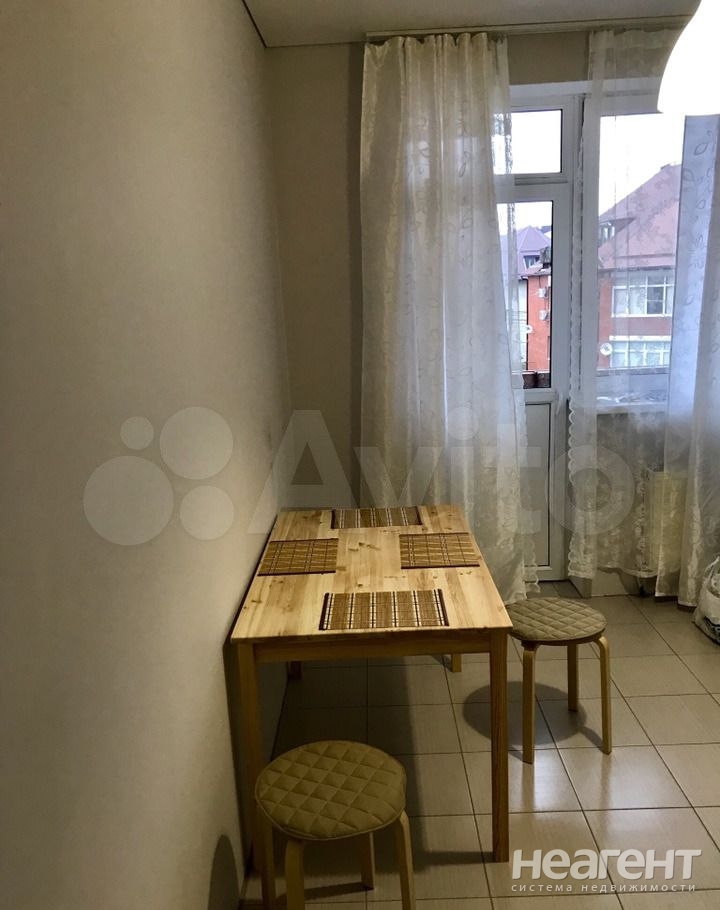 Сдается 1-комнатная квартира, 35,8 м²