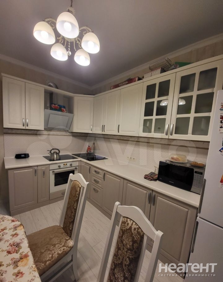 Продается 1-комнатная квартира, 46,6 м²