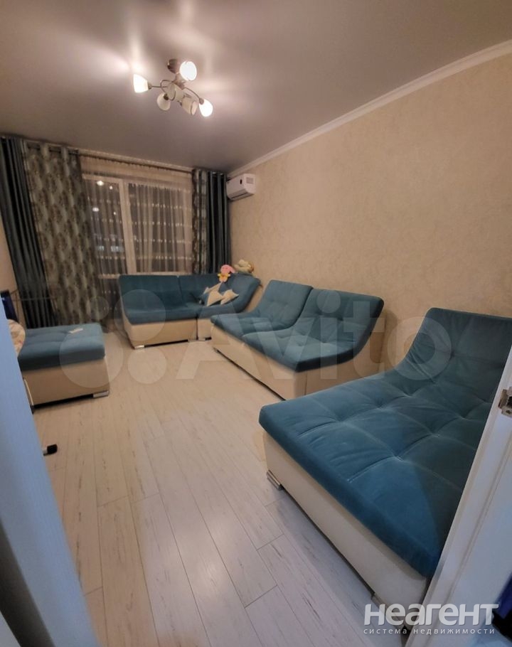 Продается 1-комнатная квартира, 46,6 м²