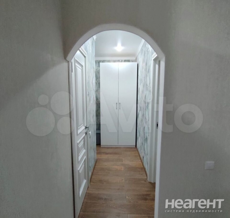 Продается 1-комнатная квартира, 39,8 м²