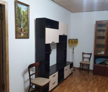 Сдается 1-комнатная квартира, 42 м²