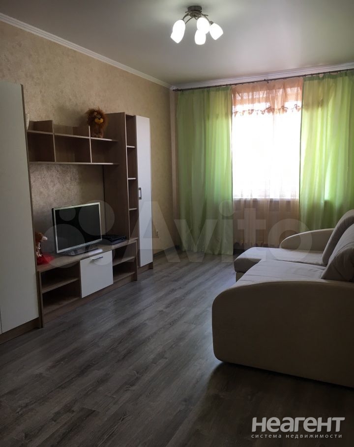 Сдается 1-комнатная квартира, 47 м²