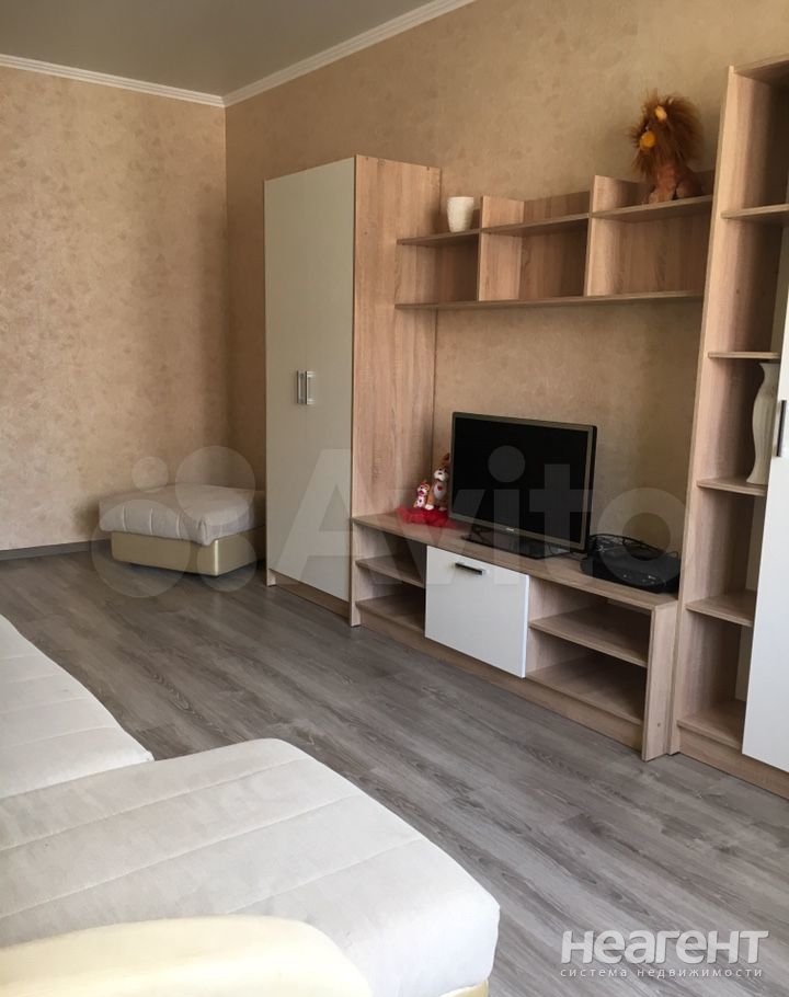 Сдается 1-комнатная квартира, 47 м²