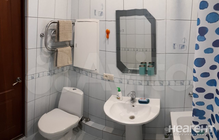 Продается 1-комнатная квартира, 45 м²