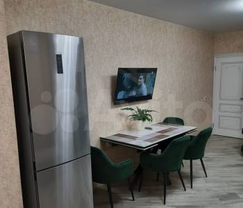 Продается 1-комнатная квартира, 57 м²