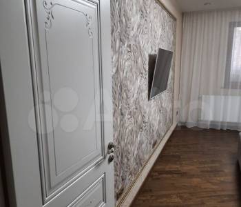 Продается 1-комнатная квартира, 57 м²