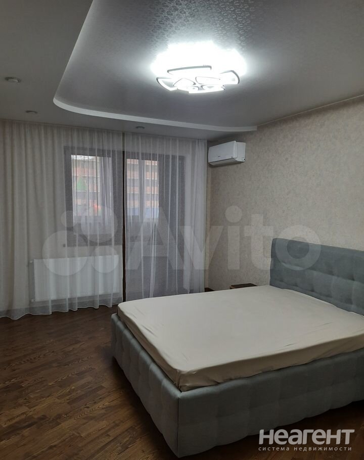 Продается 1-комнатная квартира, 57 м²