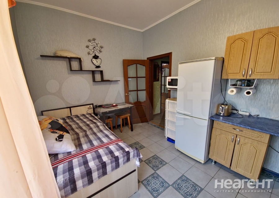 Продается 1-комнатная квартира, 43,8 м²