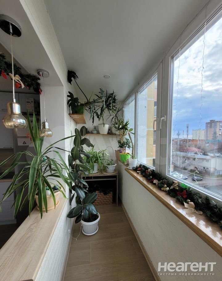 Продается 2-х комнатная квартира, 64 м²