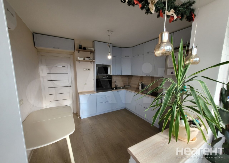 Продается 2-х комнатная квартира, 64 м²