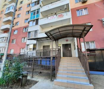 2 х комнатная квартира семей.