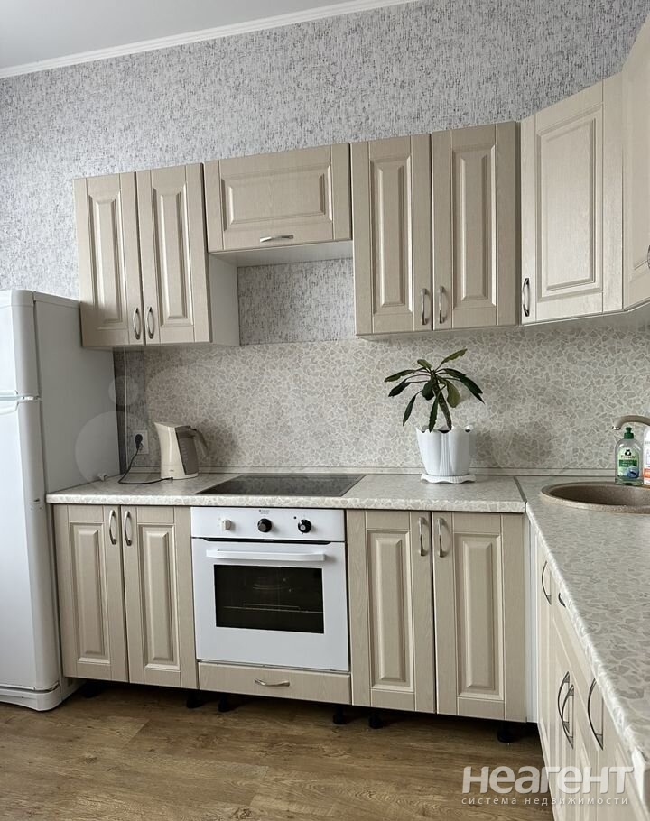 Сдается 1-комнатная квартира, 37 м²