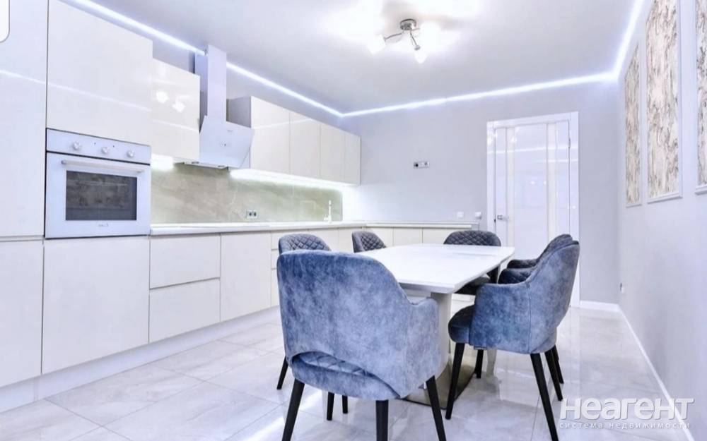 Продается 2-х комнатная квартира, 80 м²