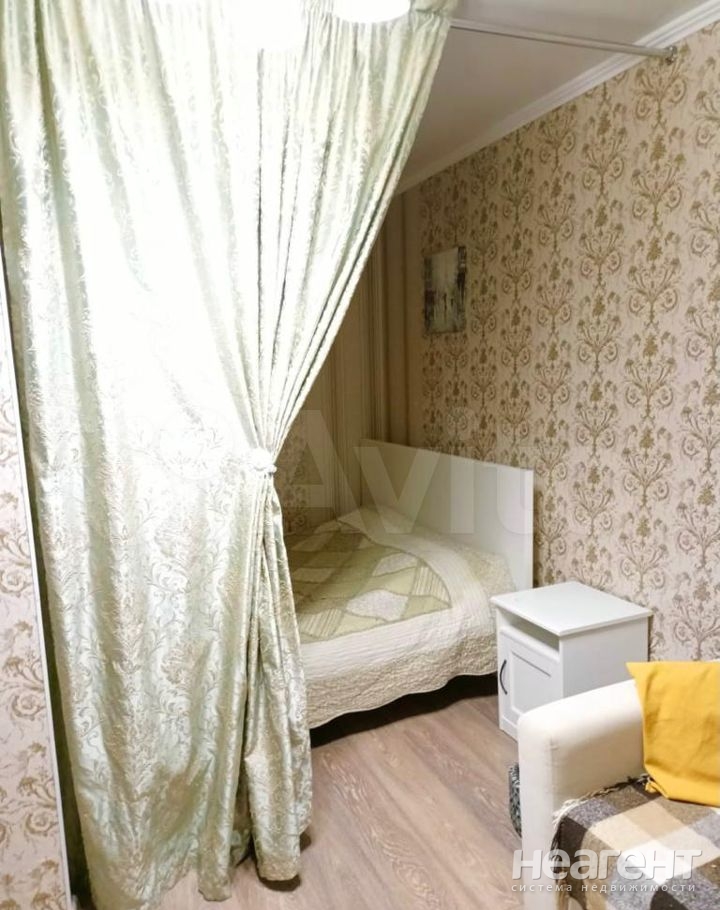 Продается 1-комнатная квартира, 30 м²