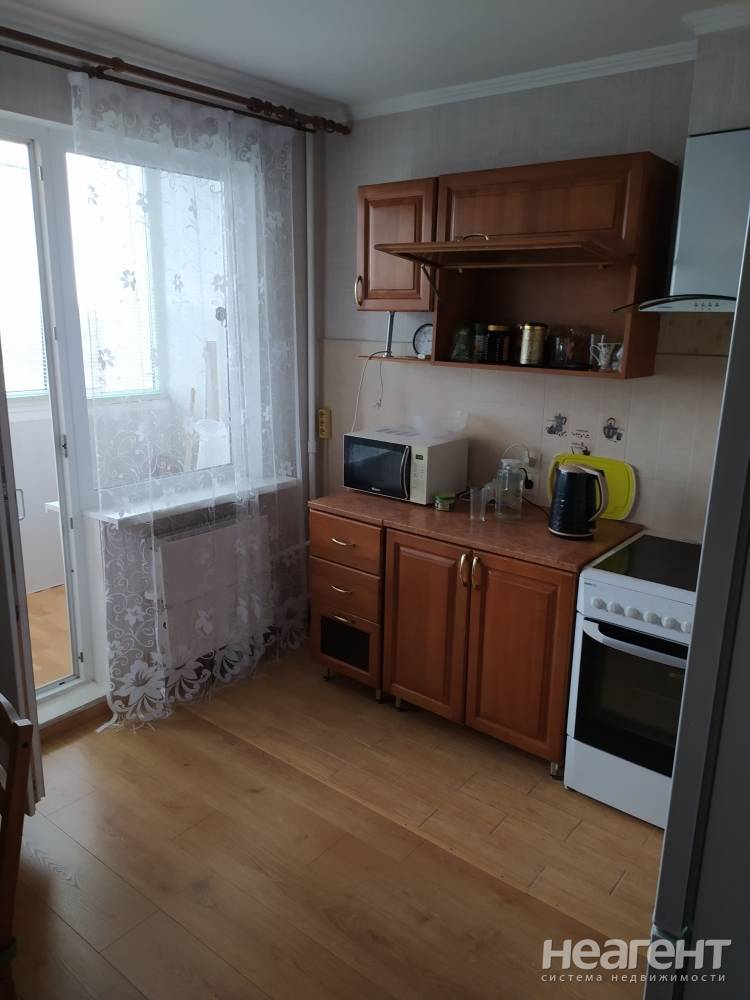 Сдается 1-комнатная квартира, 38 м²