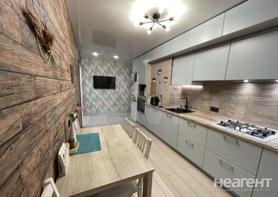 Продается Многокомнатная квартира, 74 м²